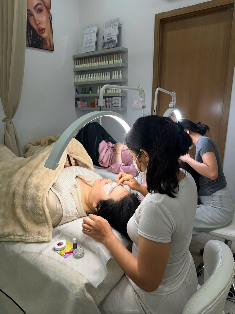A student practising a lash lift in class at Shella Nails & Lashes